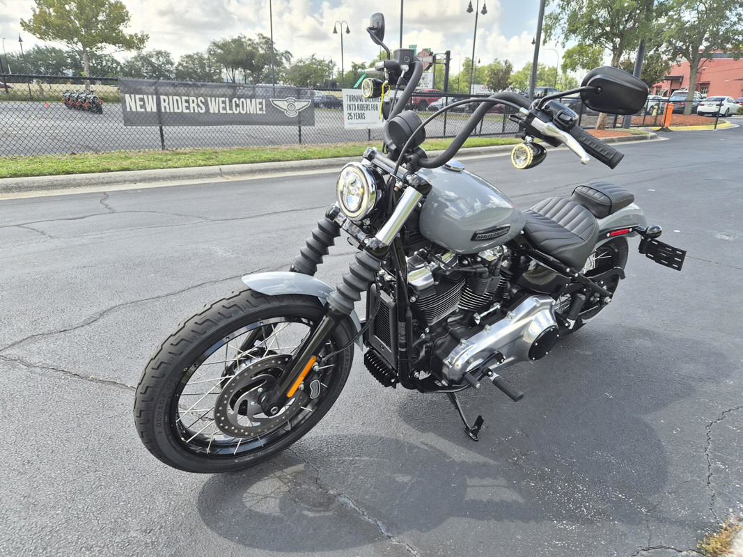 Street Bob®