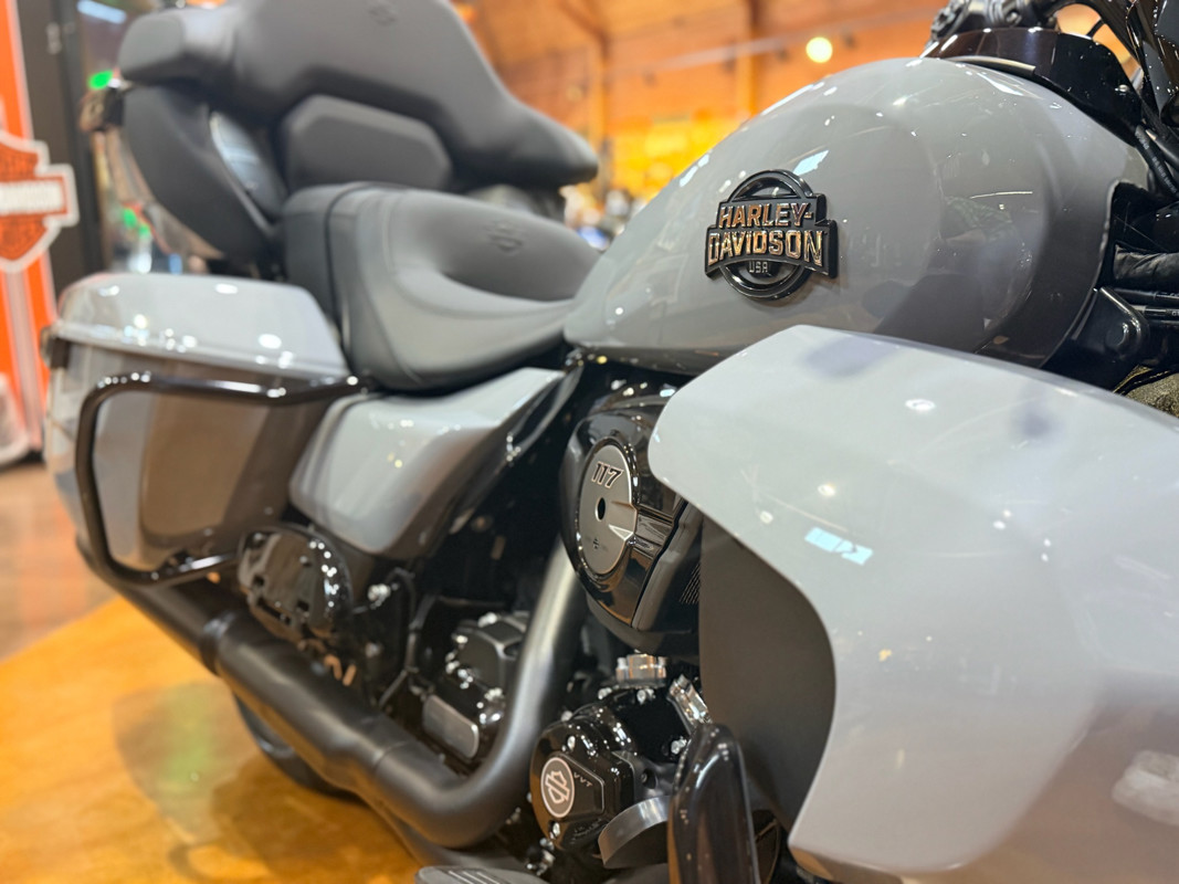 Street Glide® Limited