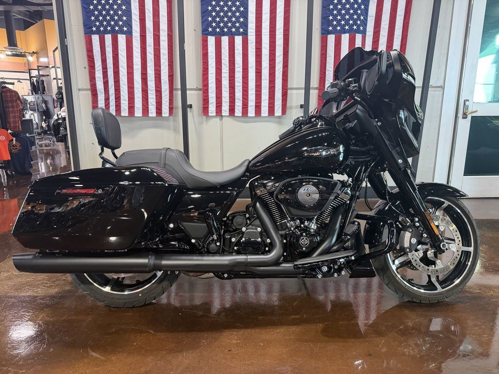 Street Glide®