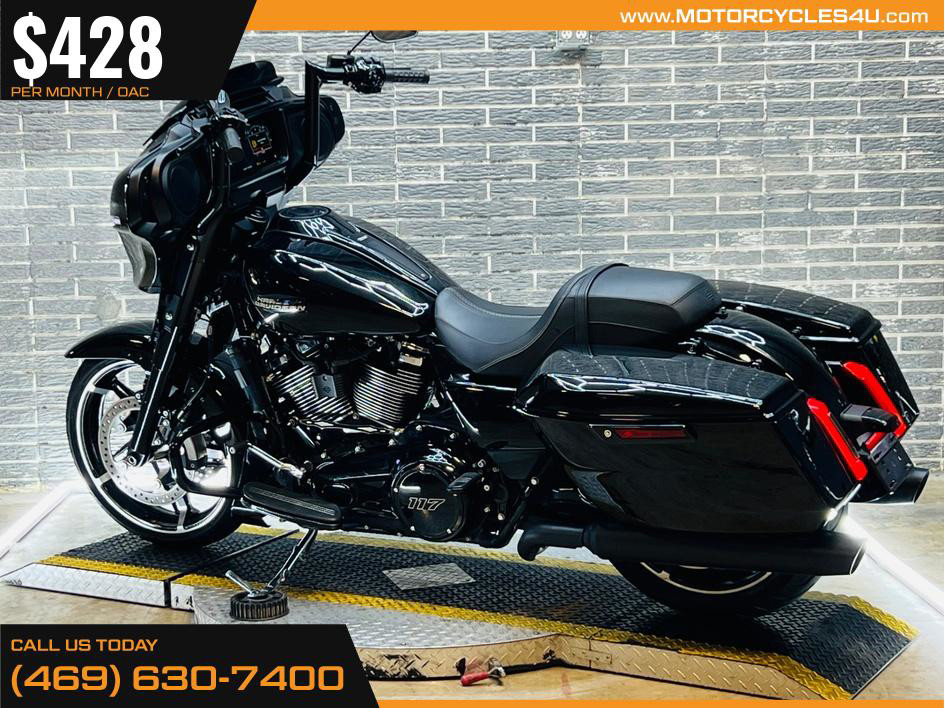 Street Glide®