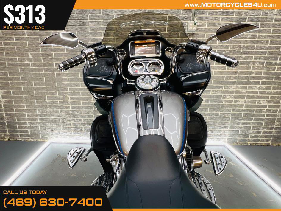 Road Glide® Ultra