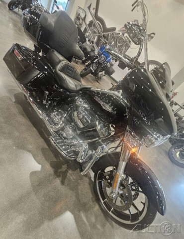 Street Glide®