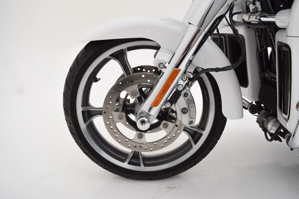 CVO Tri Glide® Ultra