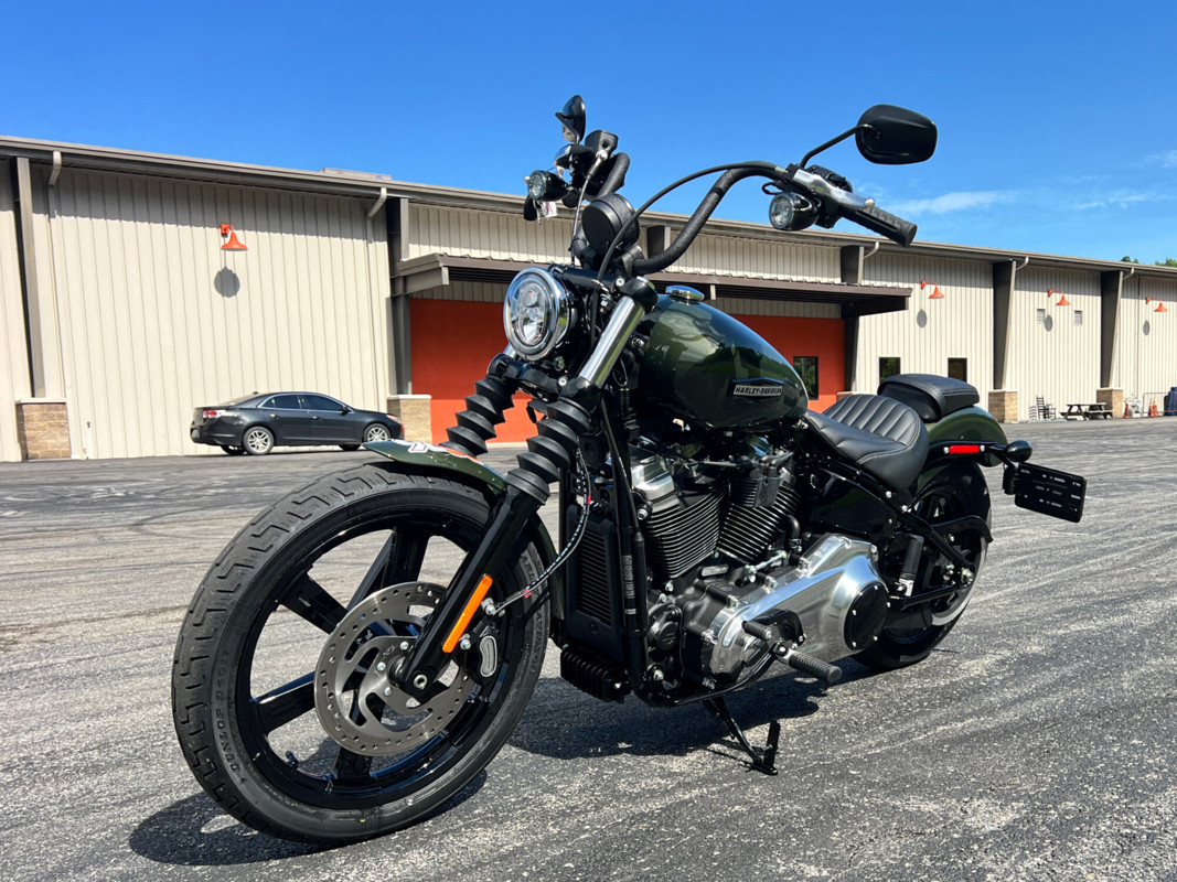 Street Bob®
