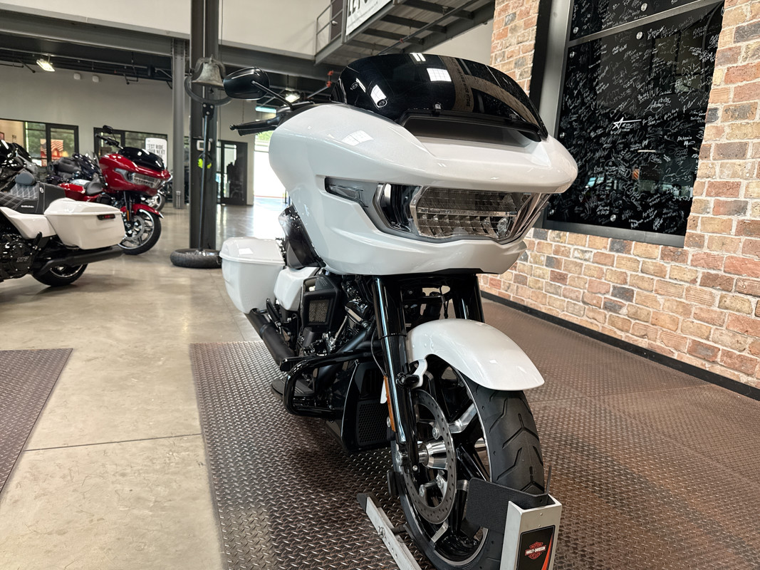 Road Glide®