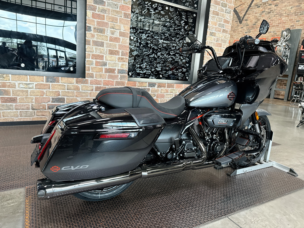 CVO® Road Glide®