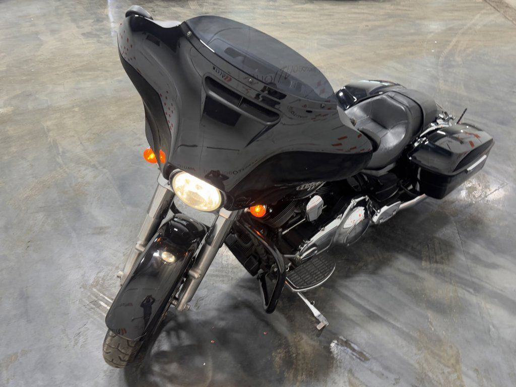 Street Glide®