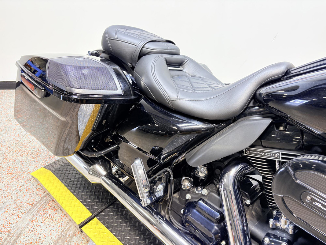 CVO® Street Glide®