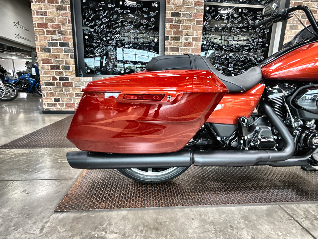 Road Glide®