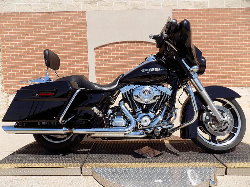 Street Glide®