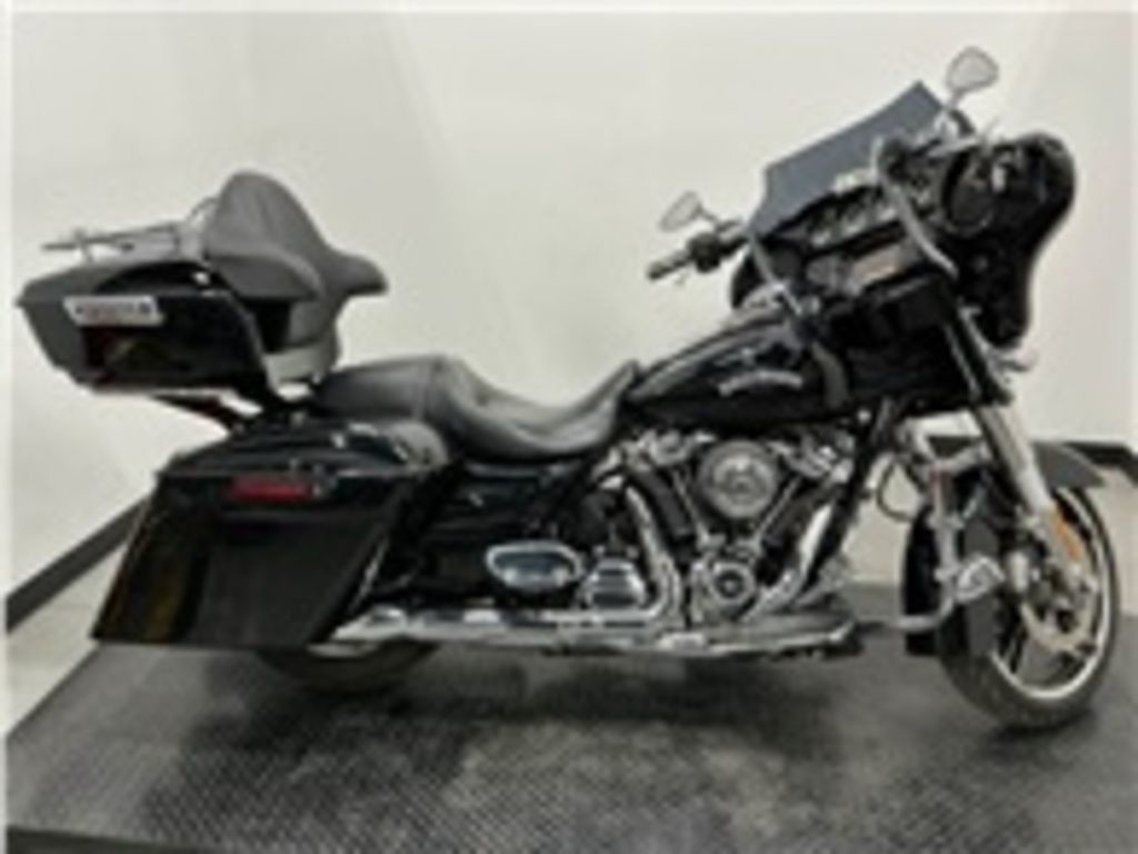 Street Glide® Special