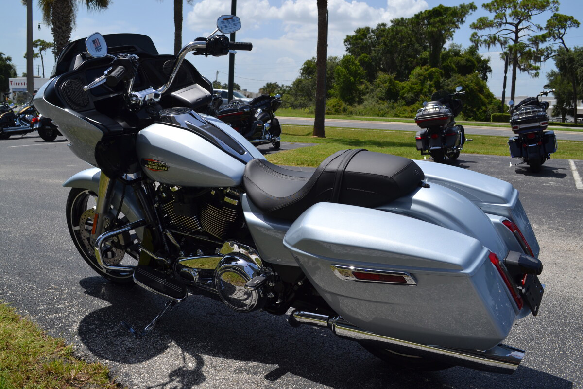 Road Glide®