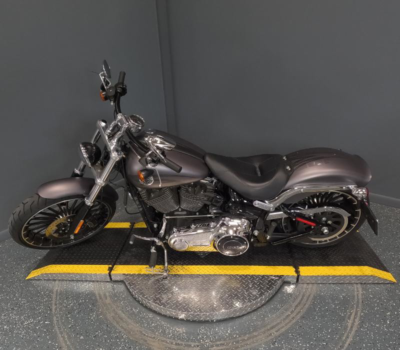 Softail® Breakout®