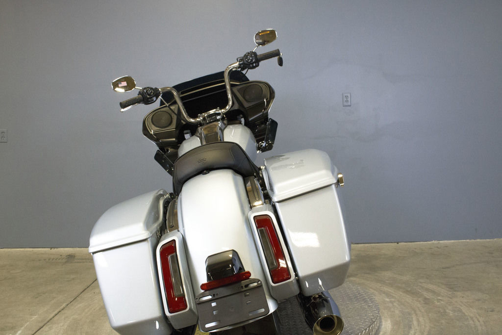 Road Glide®
