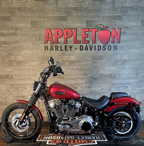 Street Bob®