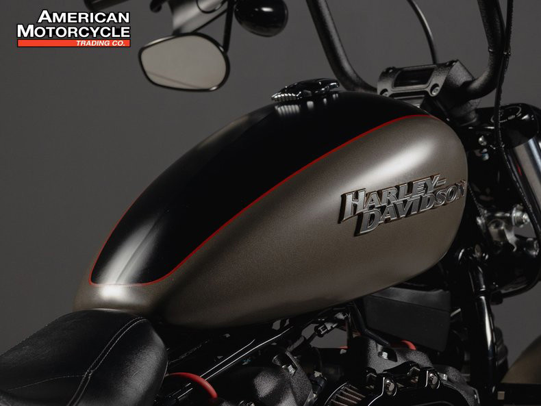 Softail® Street Bob®