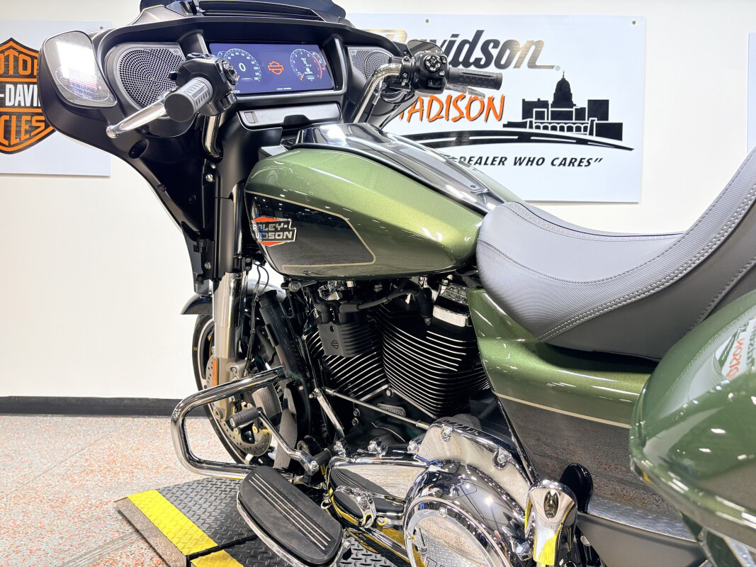 Street Glide®
