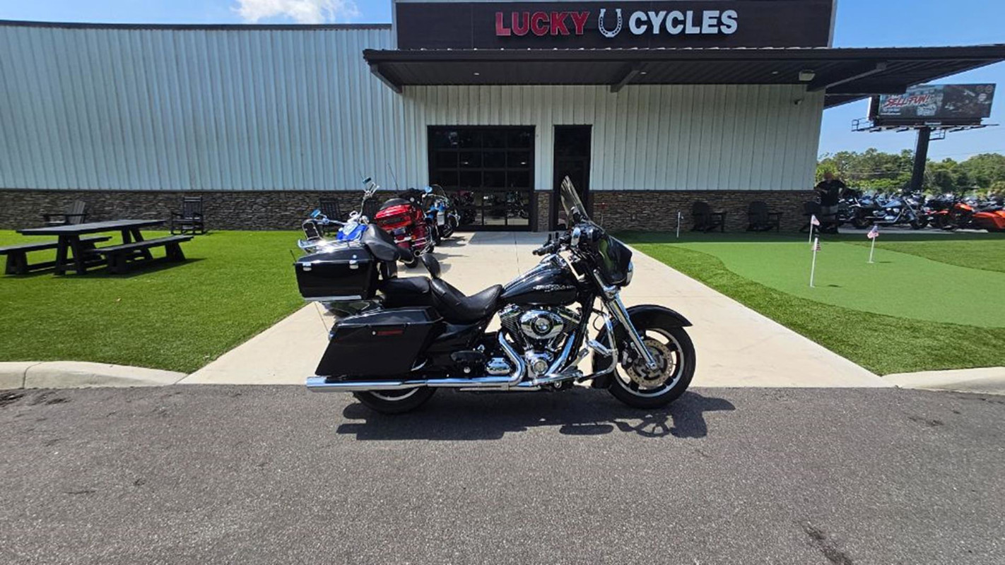Street Glide®