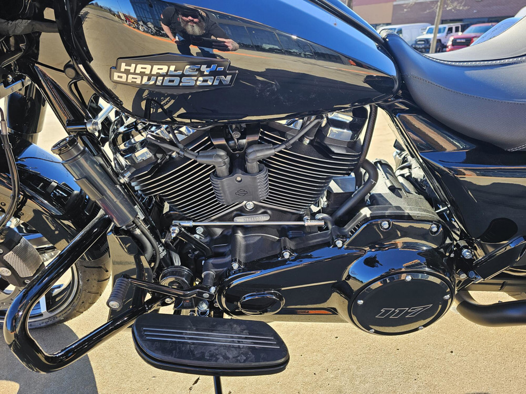 Street Glide®