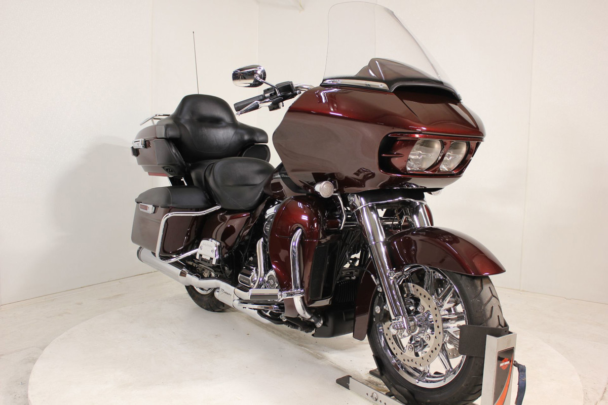 Road Glide® Ultra