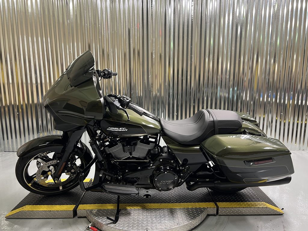 Street Glide®