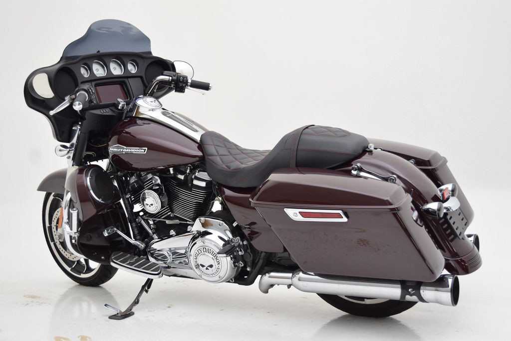 Street Glide®
