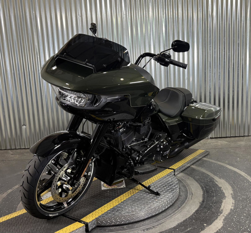 Road Glide®