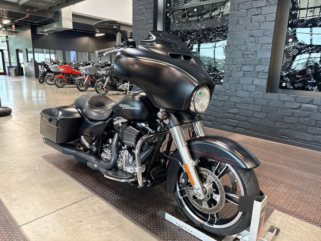 Street Glide® Special