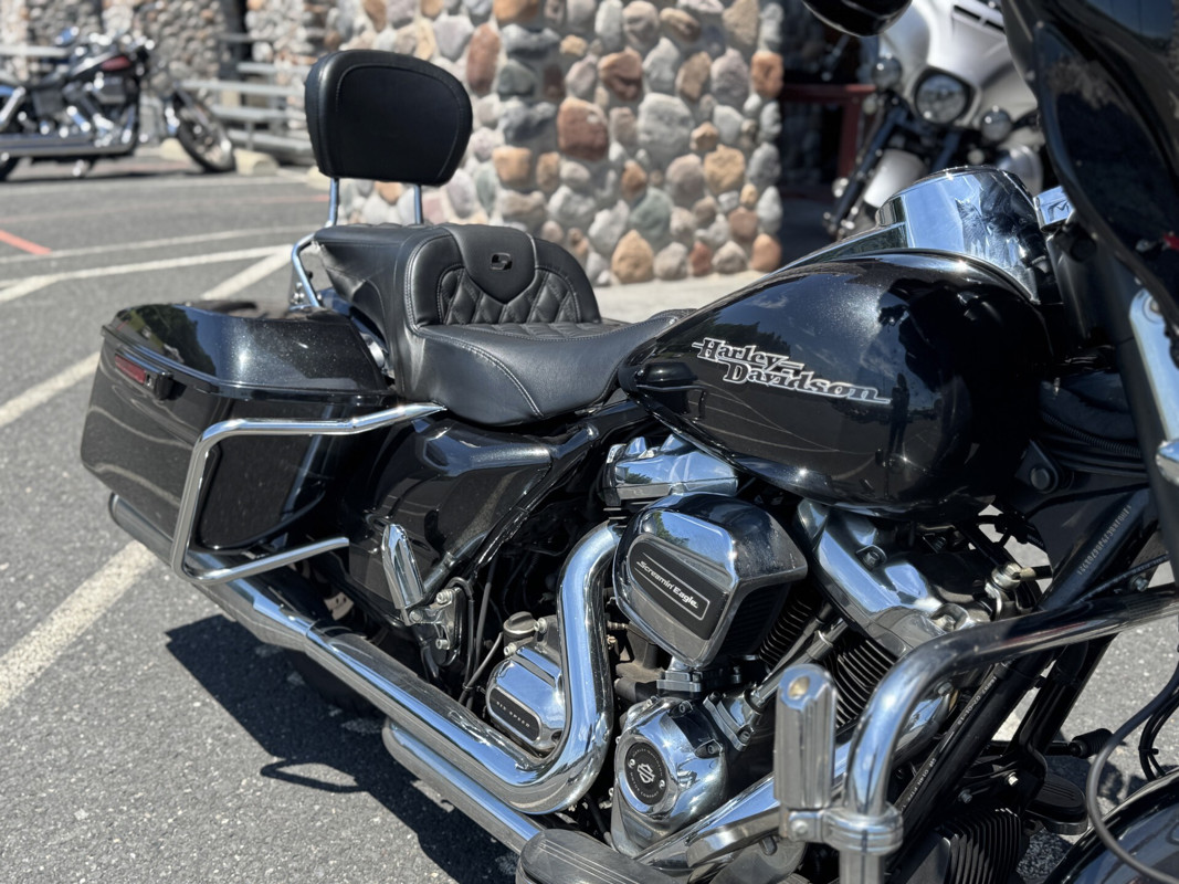 Street Glide®