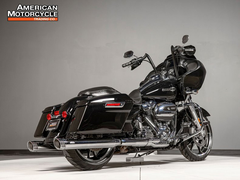 Road Glide®