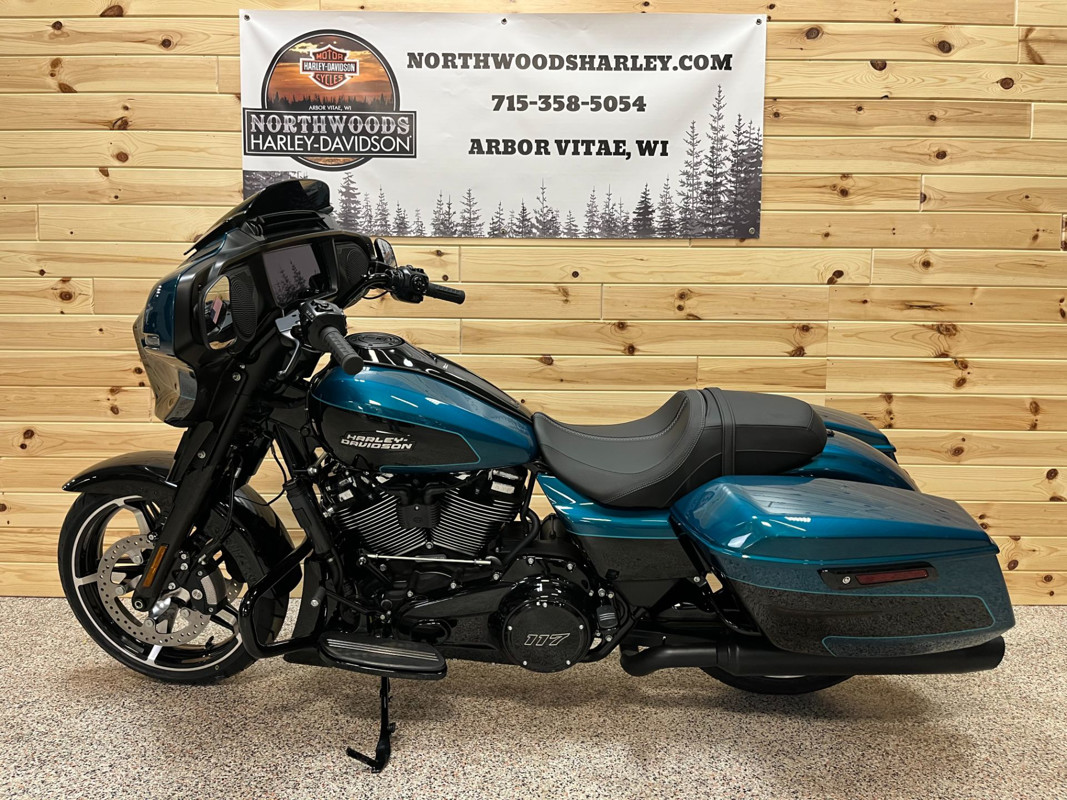 Street Glide®