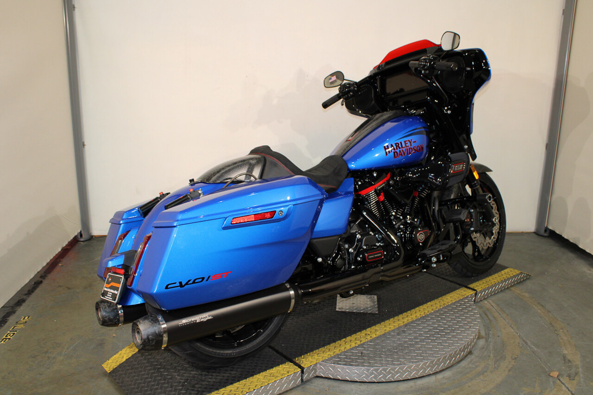 CVO® Street Glide® ST