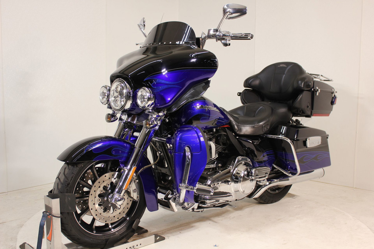 CVO® Ultra Classic Electra Glide®