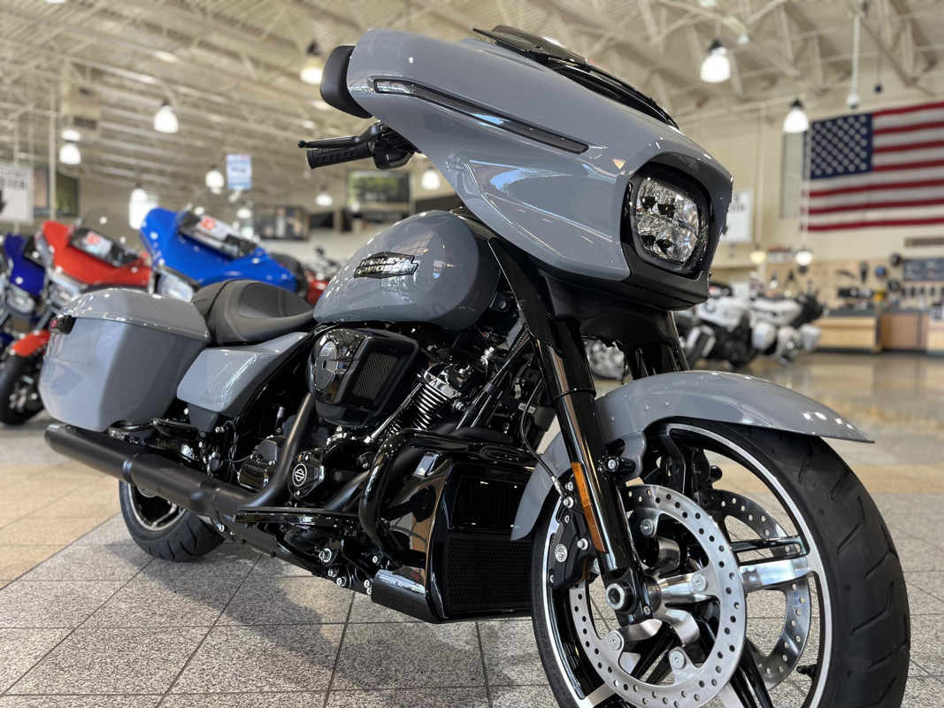 Street Glide®