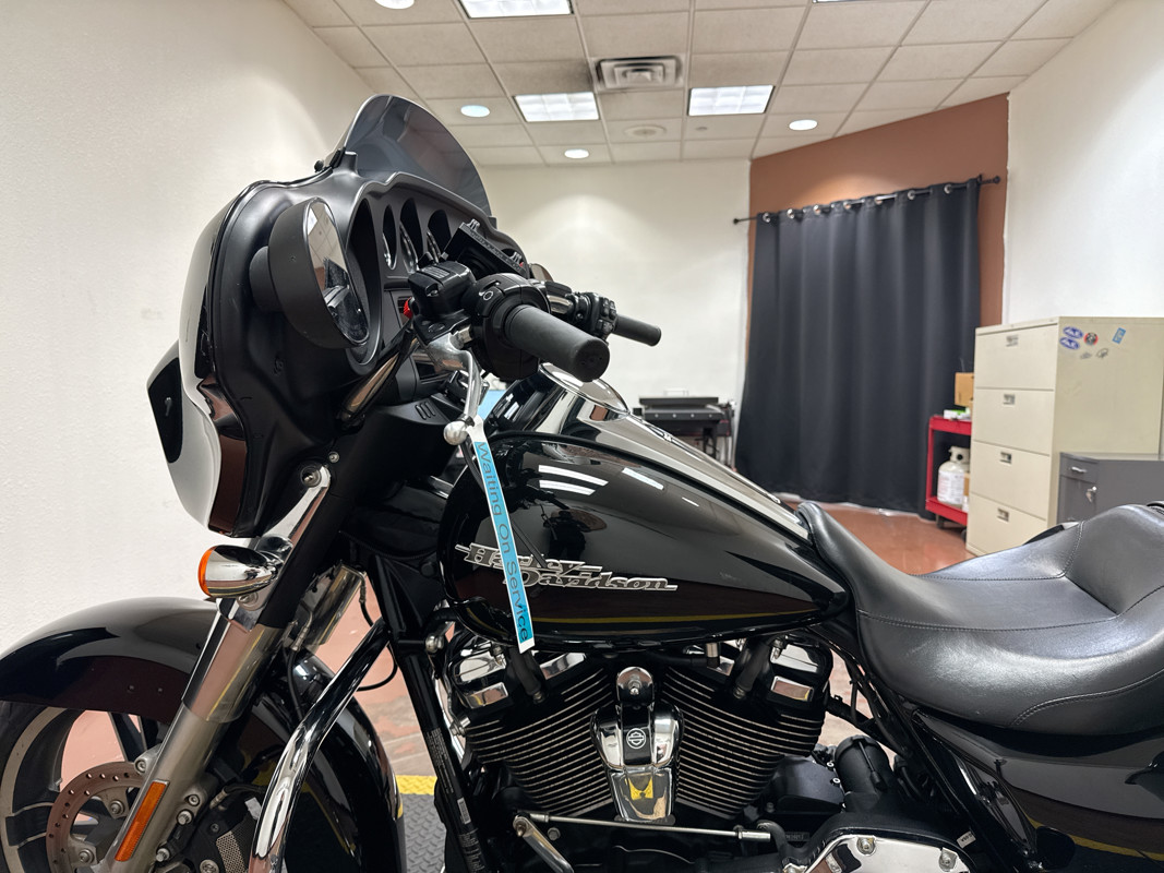 Street Glide®