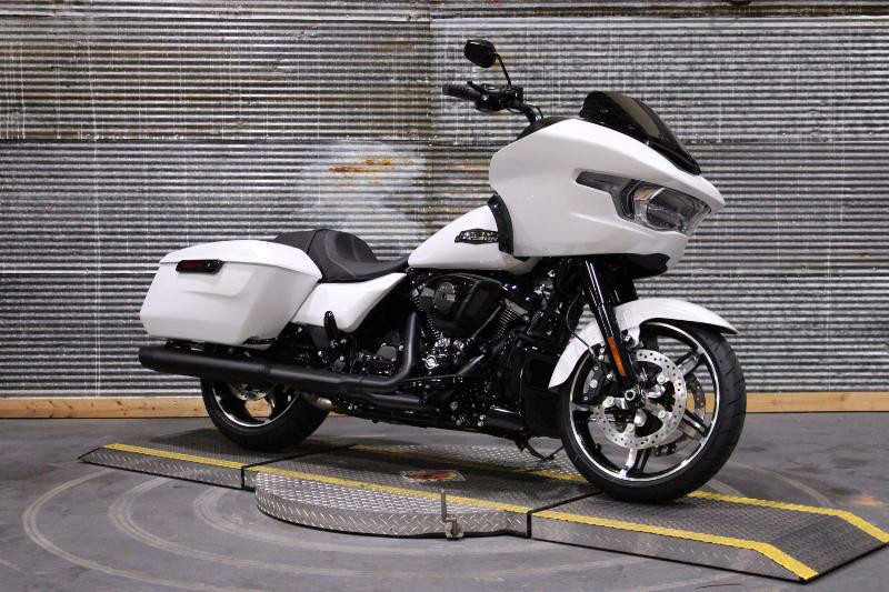 Road Glide®