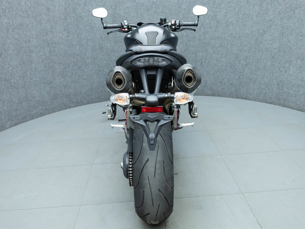 SPEED TRIPLE RS