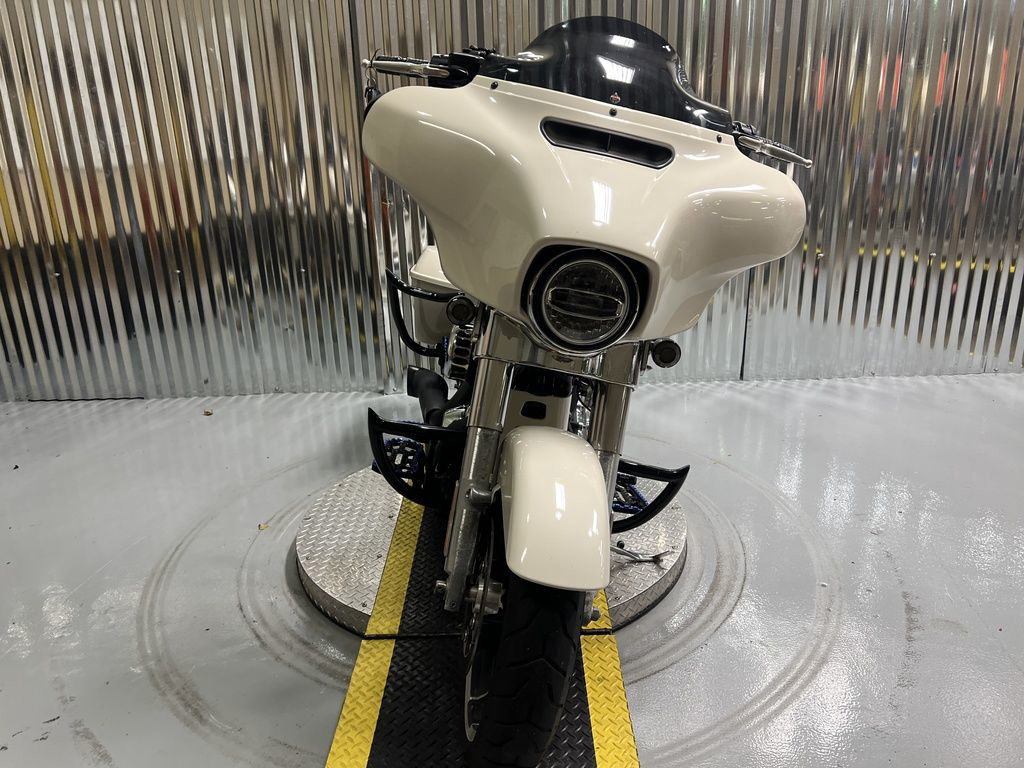 Street Glide®