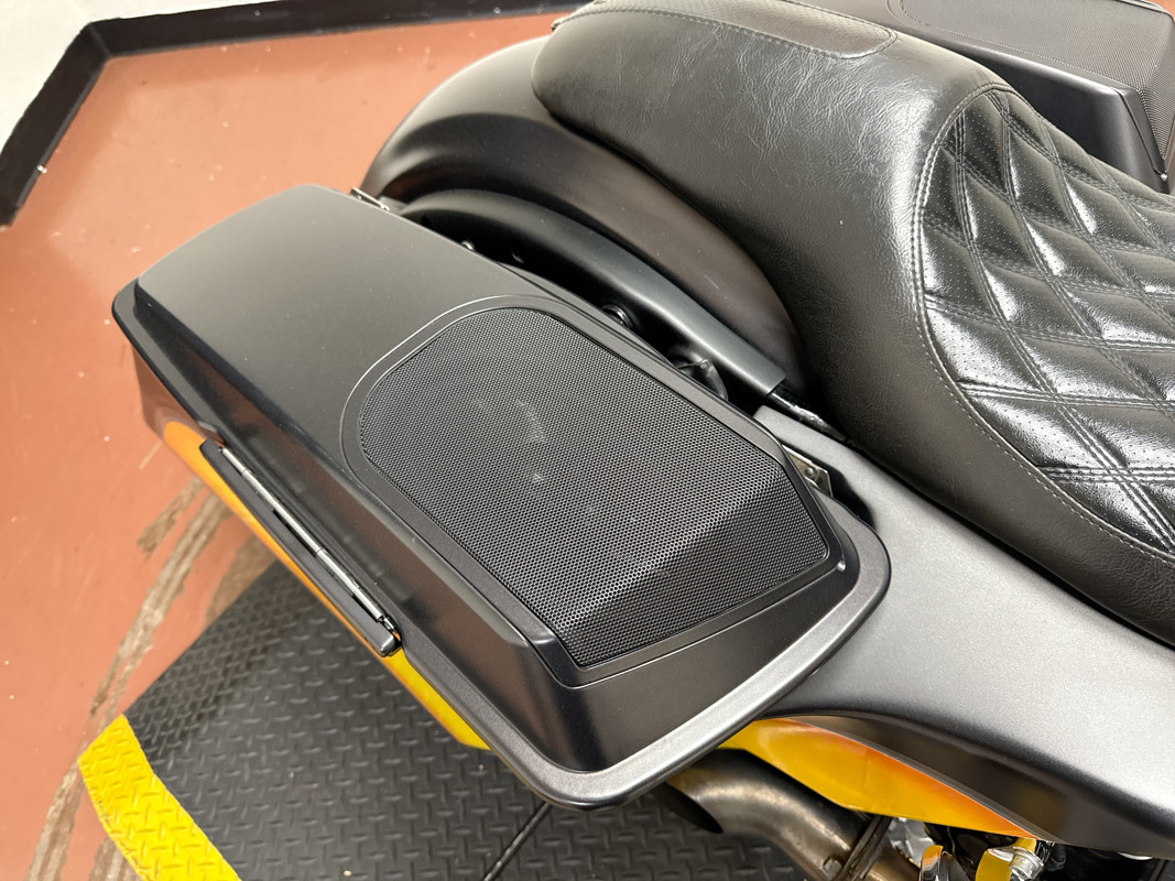Road Glide® Custom