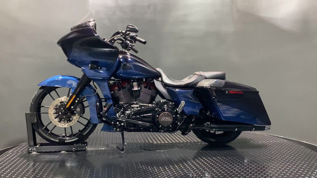 CVO® Road Glide®