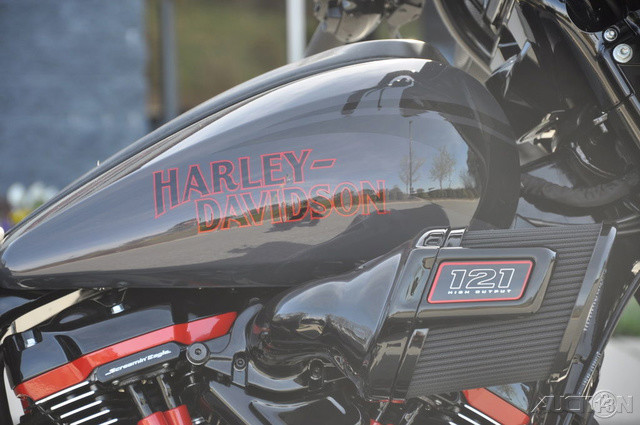 CVO® Street Glide® ST