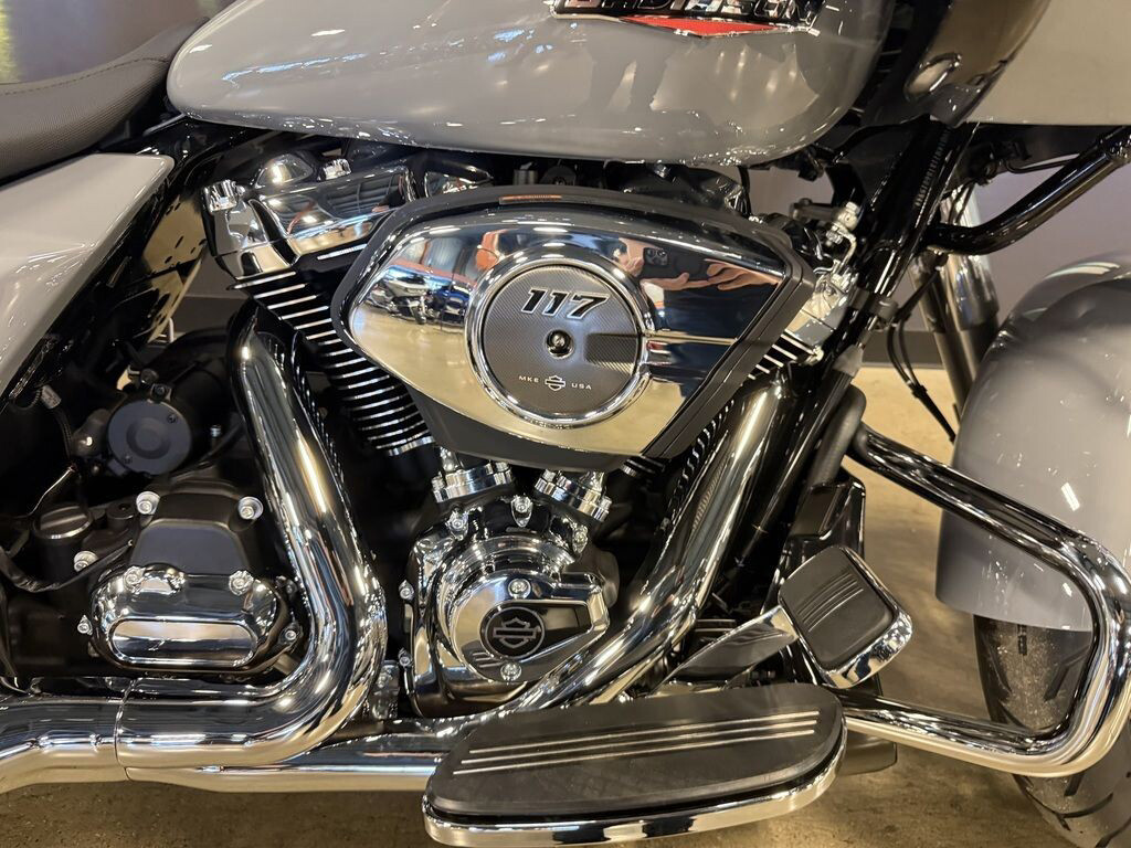 Road Glide®