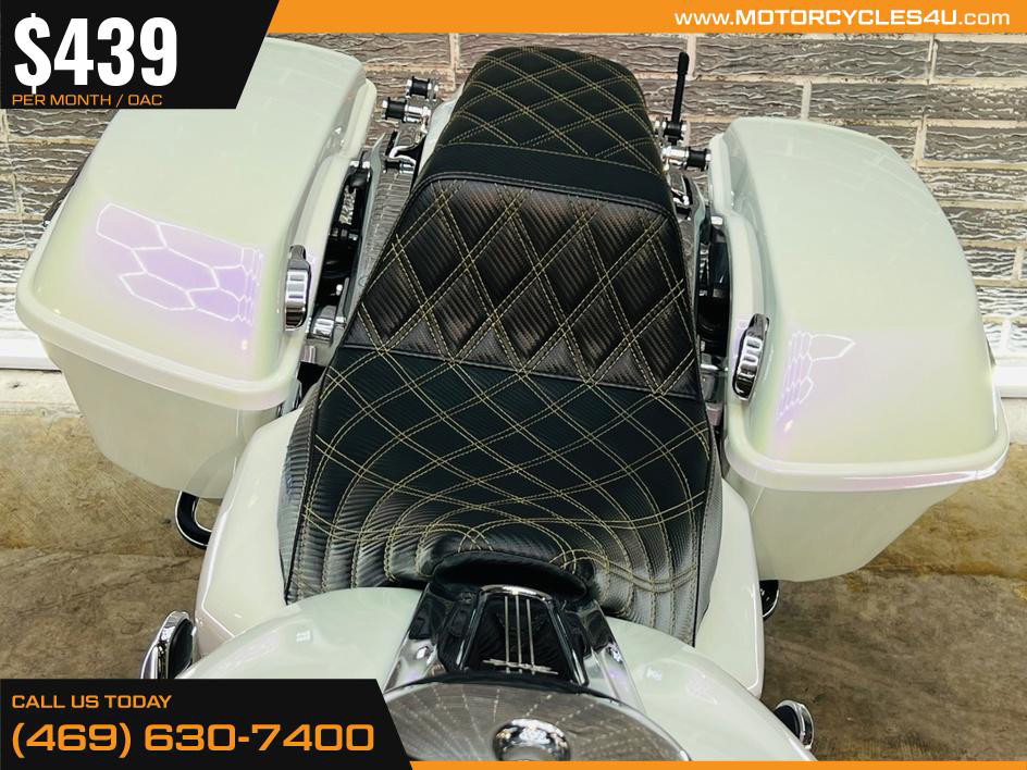 Road Glide®