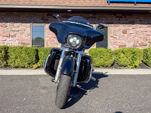 Street Glide®