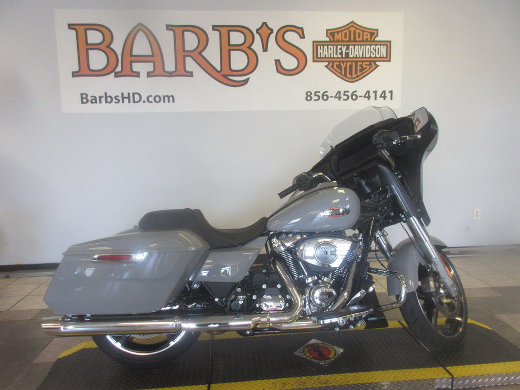 Street Glide®