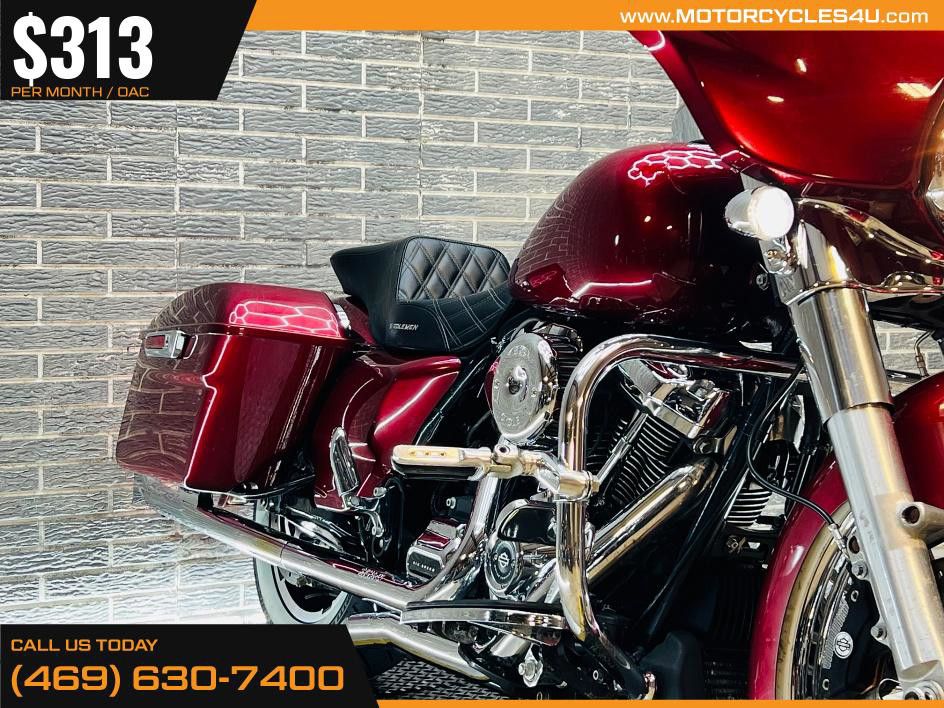 Street Glide®