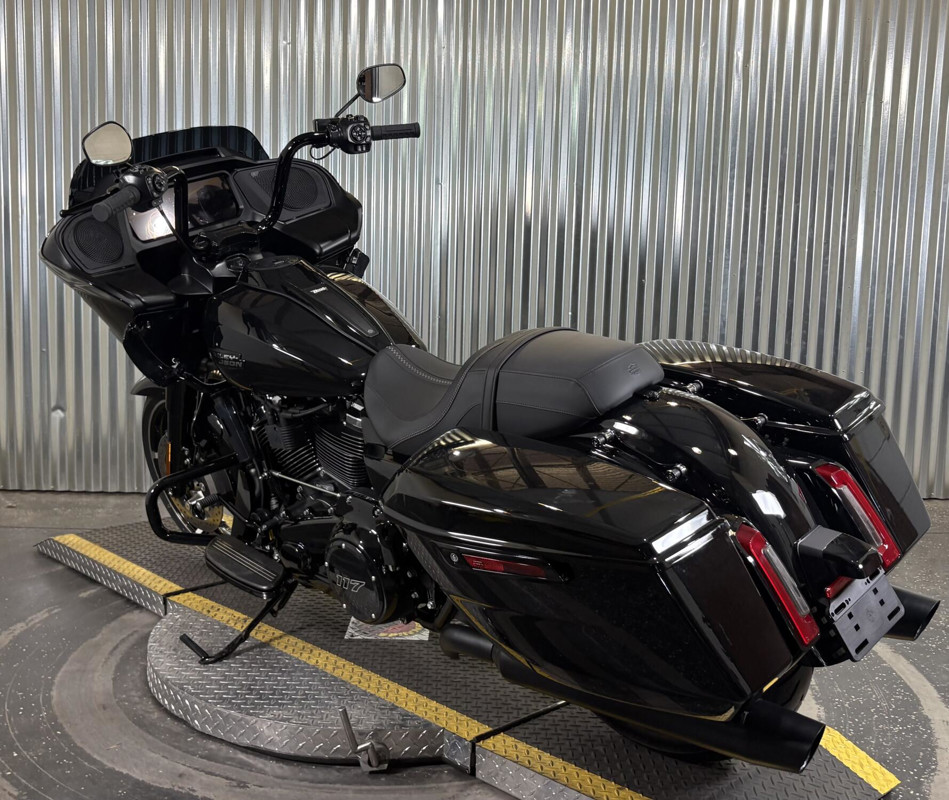 Road Glide®