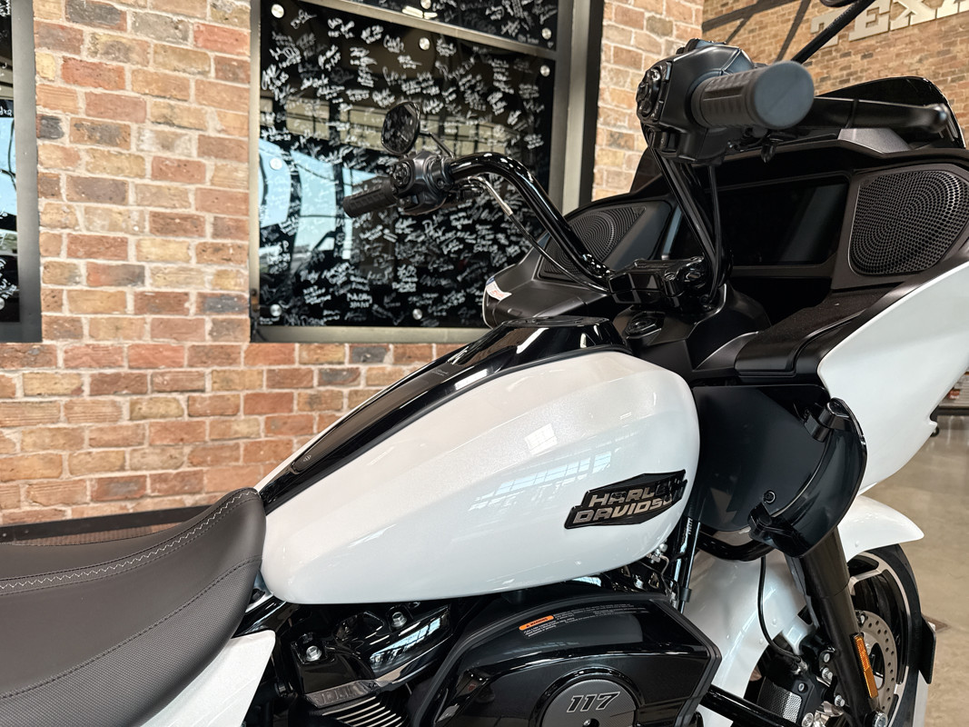 Road Glide®