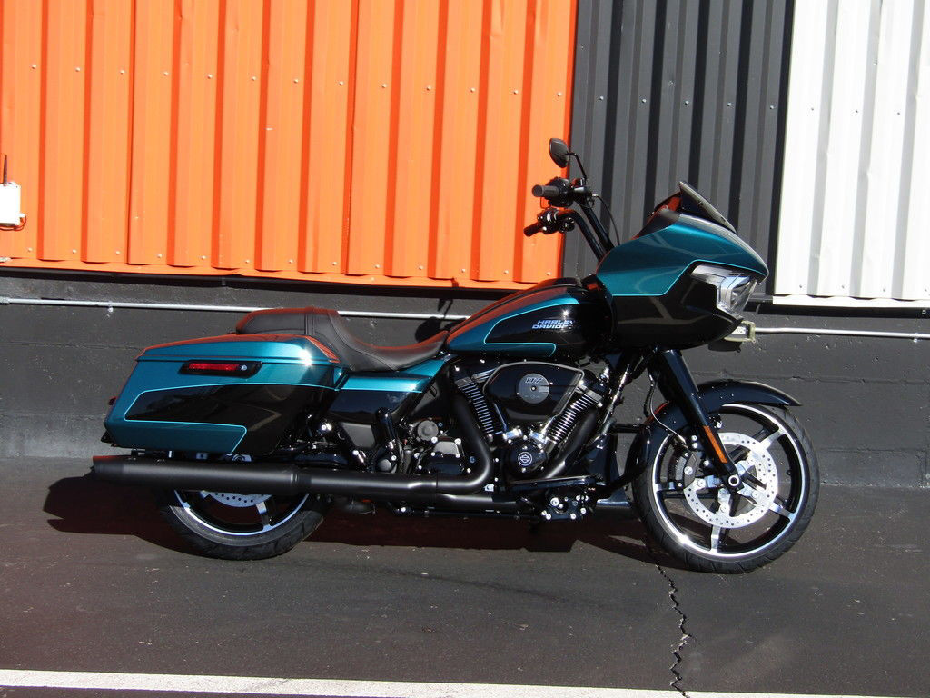 Road Glide®