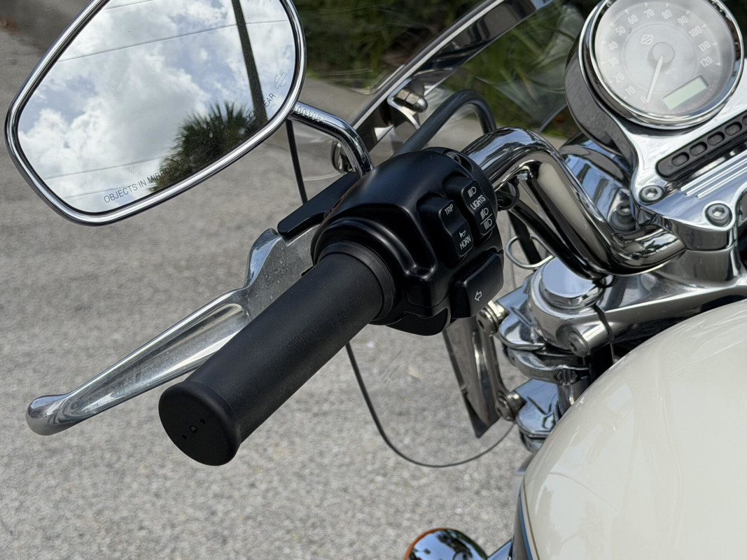 Sportster® SuperLow® 1200T